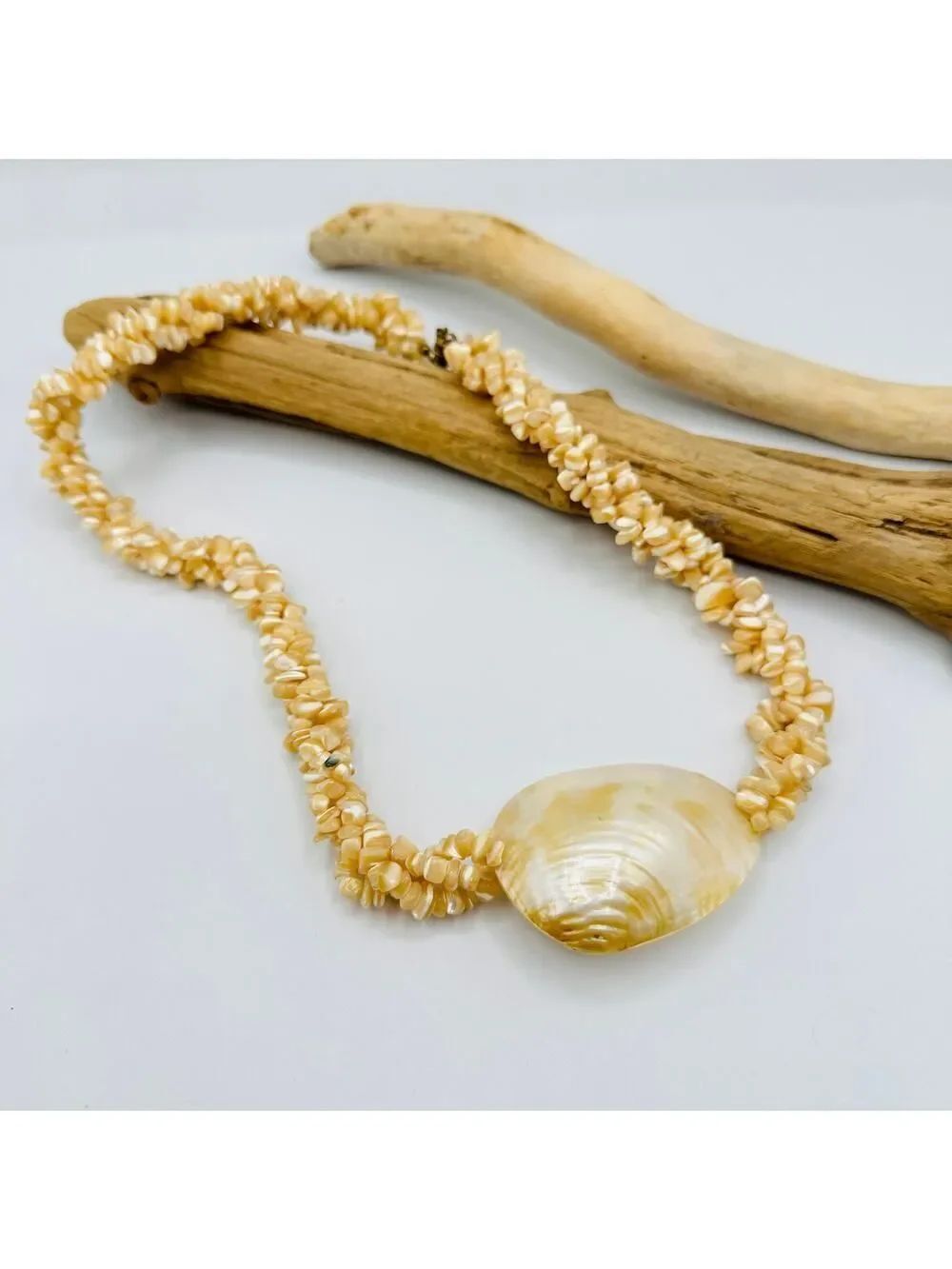 Vintage 1970s 80s Mother of Pearl Shell Statement Necklace, Coastal Boho